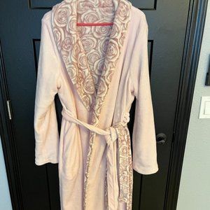 Catherine Zeta-Jones Reversible Bathrobe